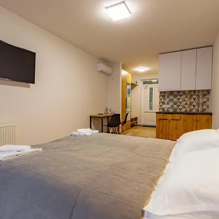 Garda - Breakfast Included In The Price Restaurant Free Parking Mountain View Kitchen In The Apartment Separate Entrance Bukovel Exterior photo